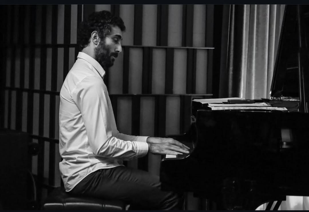 Kürşad Deniz at the piano